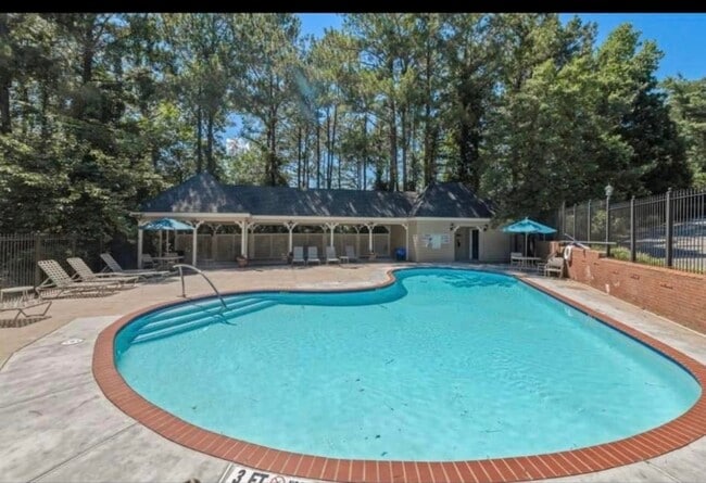 Photo - 102 Bainbridge Dr NW