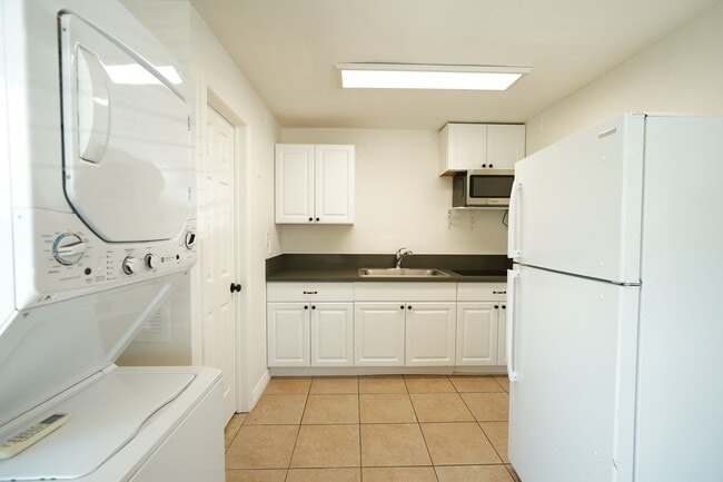 Photo - 1405 N Riverside Ave Unidad 2