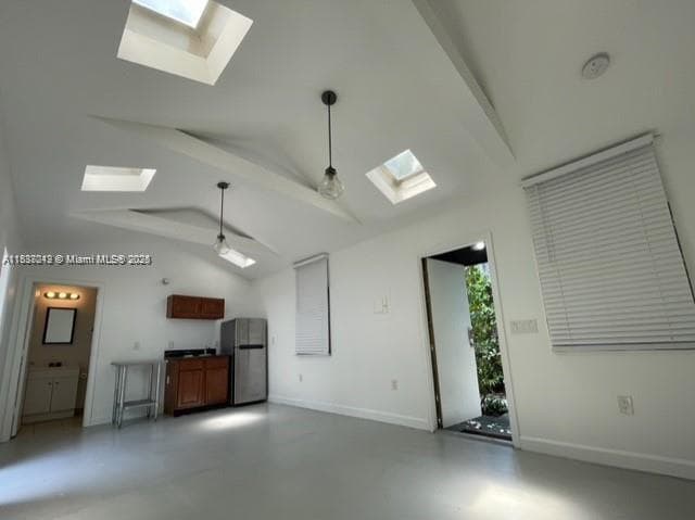 Building Photo - 118 NW 24th St Unit 3 Rental