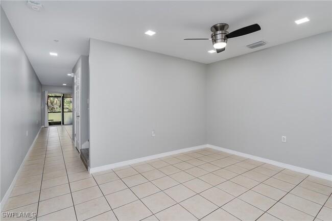 Photo - 9080 Gervais Cir Unidad 504