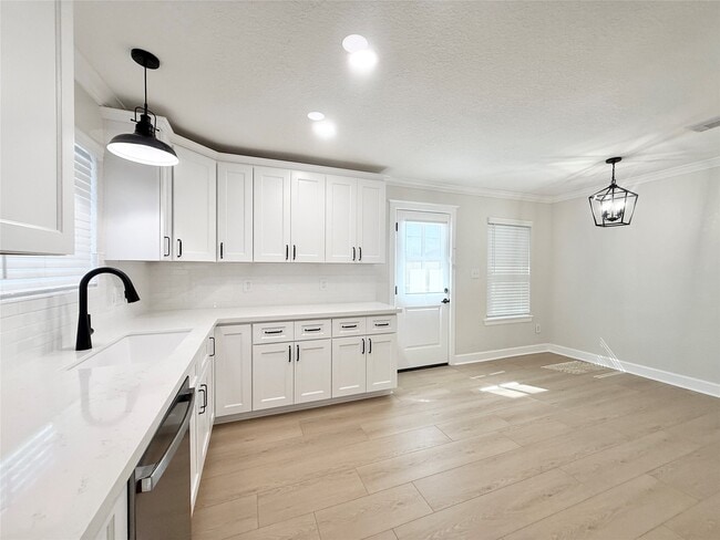 Photo - 1429 Northview Dr