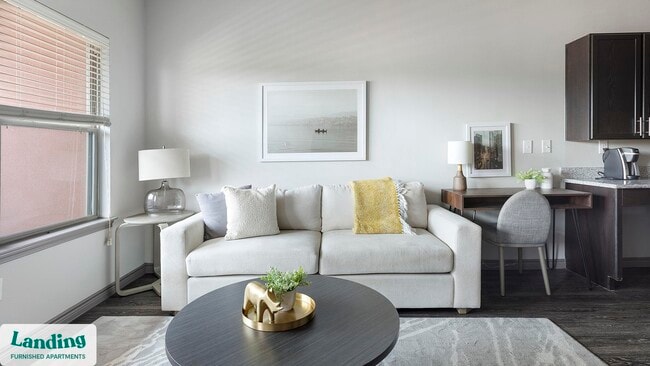 Photo - 650 S Main St Unidad 1331