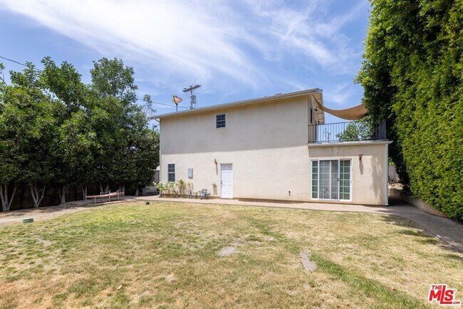 Photo - 12833 Delano St