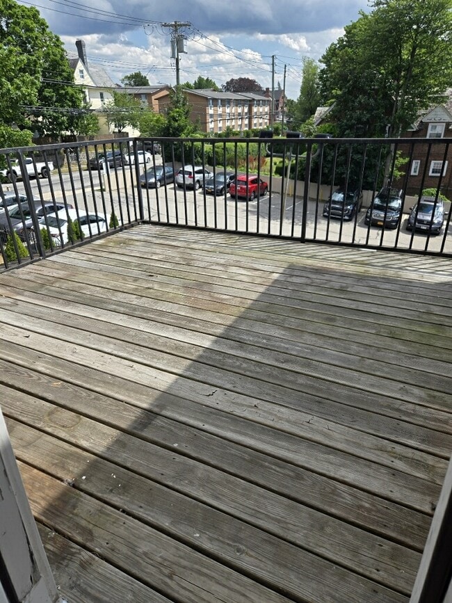 Building Photo - 385 Palisade Ave Unit 2