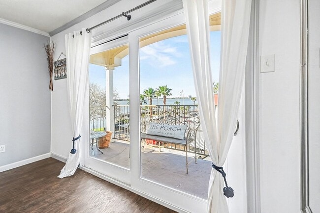 Photo - 307 Yacht Club Ln Unit 307