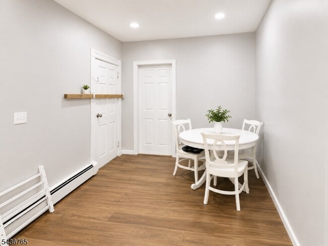 Photo - 427 Totowa Ave