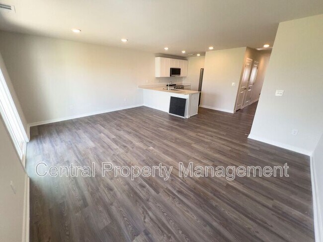 Photo - 6014 Tavener Dr