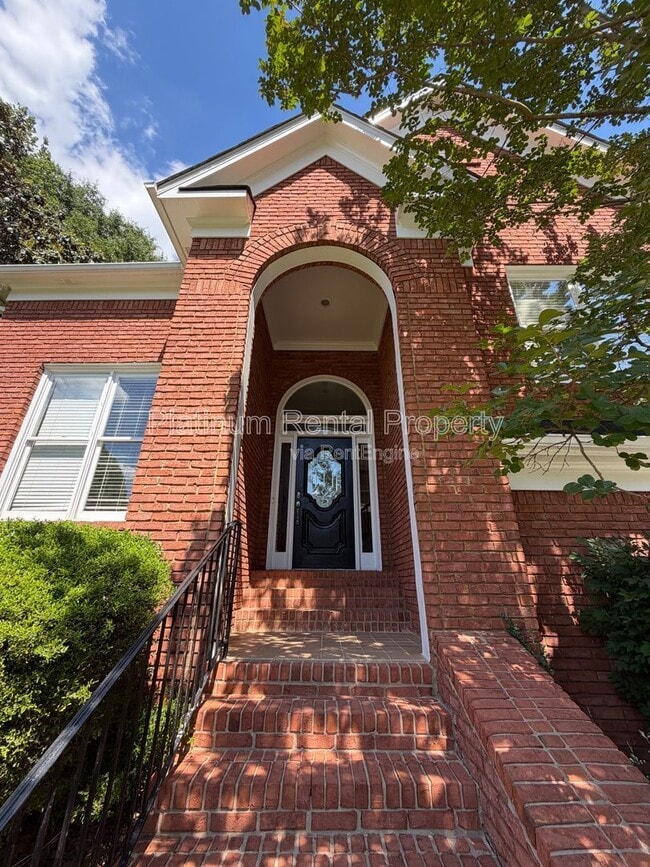 Photo - 5975 Waterford Pl