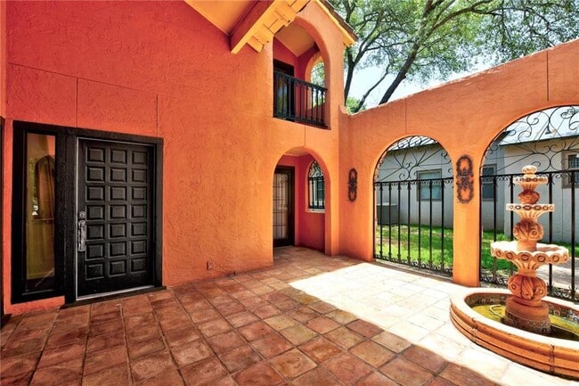 Photo - 108 Acapulco Dr