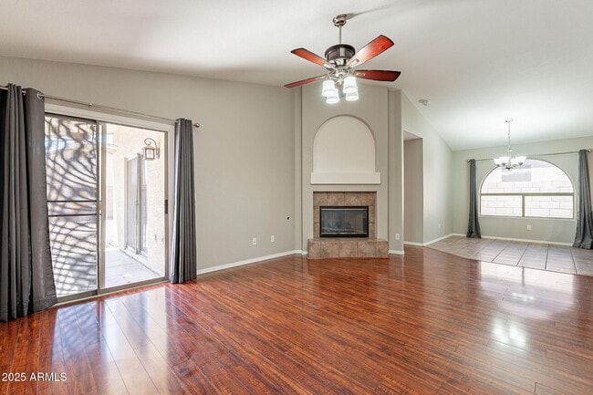 Photo - 491 E Devon Dr