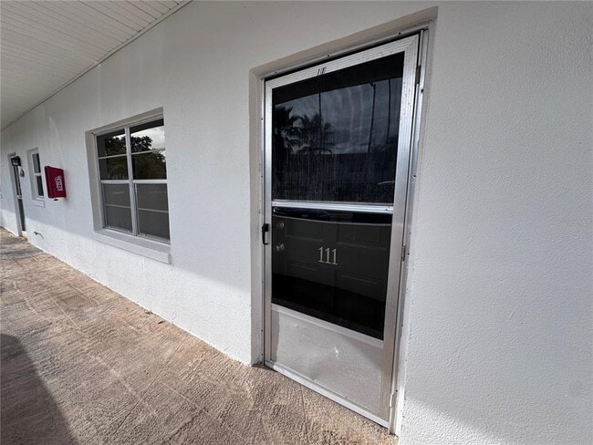 Building Photo - 100 El Camino Dr Unit 111