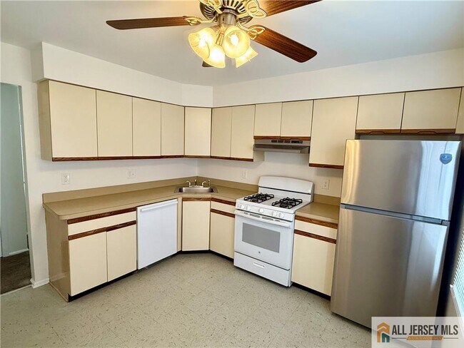 Photo - 285 S Lincoln Ave