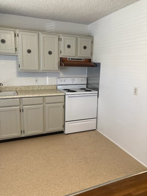 Photo - 710 Cedar Ave