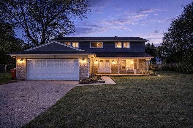 Photo - Spacious 4-Bedroom Minutes from Birmingham