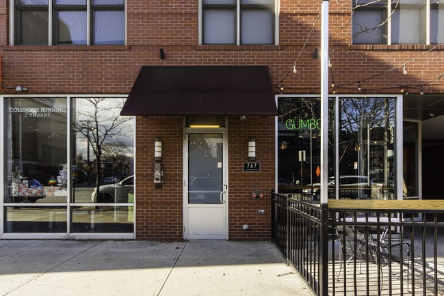 Photo - 767 N High St