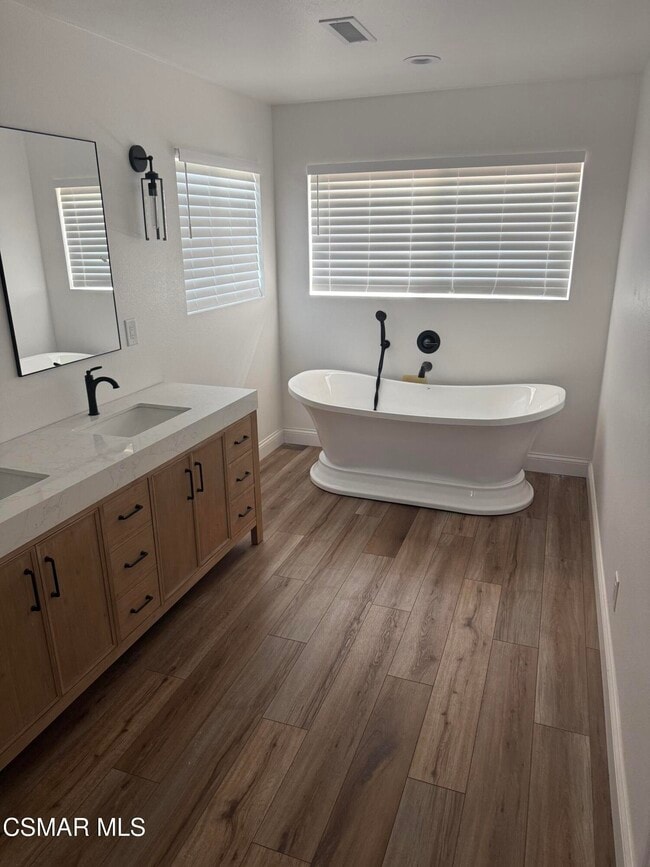 Photo - 400 N Steckel Dr