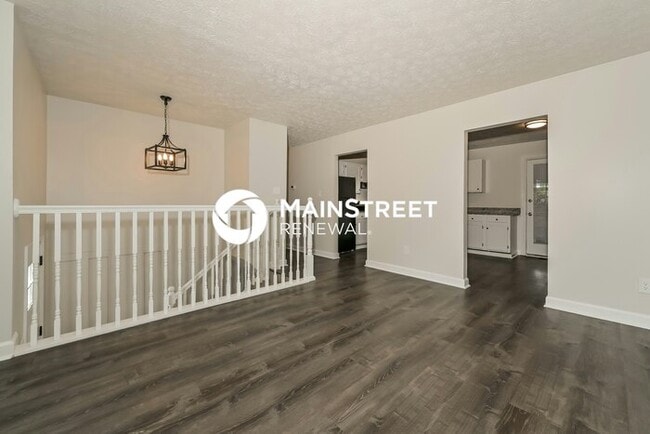 Photo - 3 Bedroom Pet-Friendly Home in Knoxville, TN with Main Street Renewal