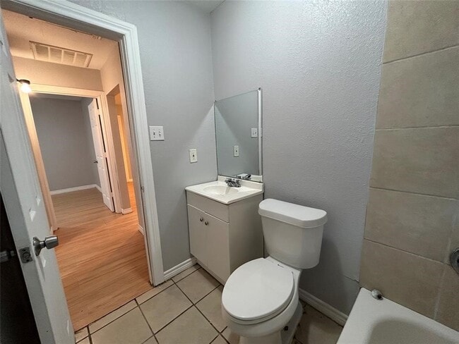 Photo - 6818 Weston St