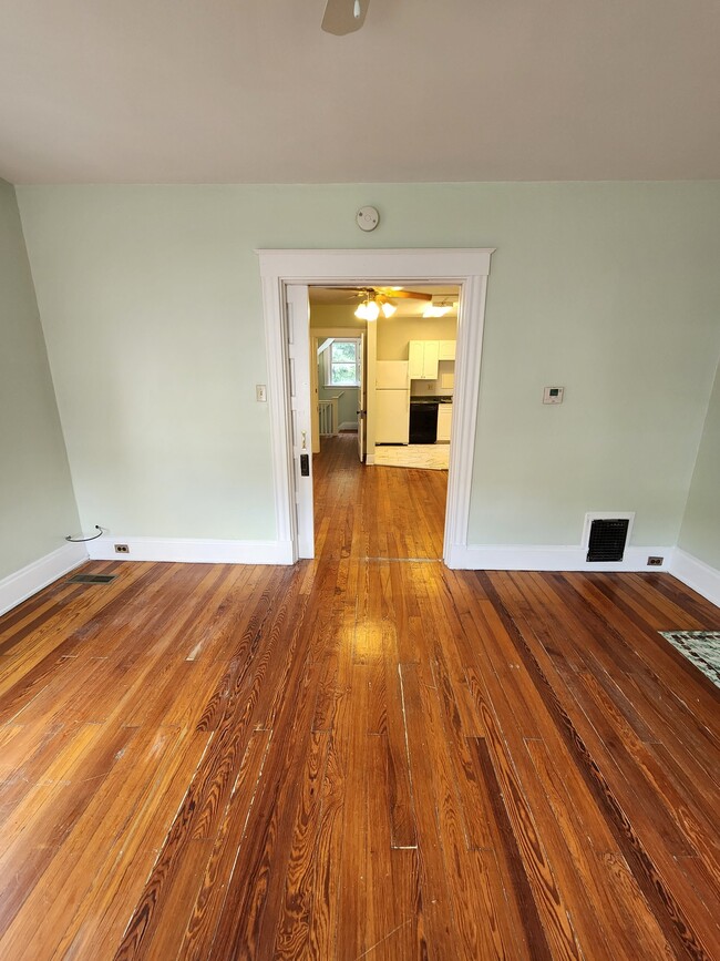 Photo - 2217 Wheeler St