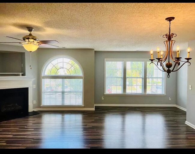 Photo - 3481 Forestdale Dr Unit 2A