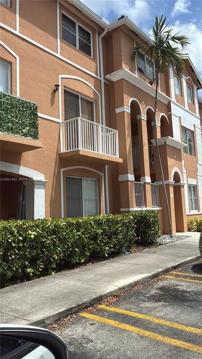 Photo - 7250 NW 177th St Unit 211-16