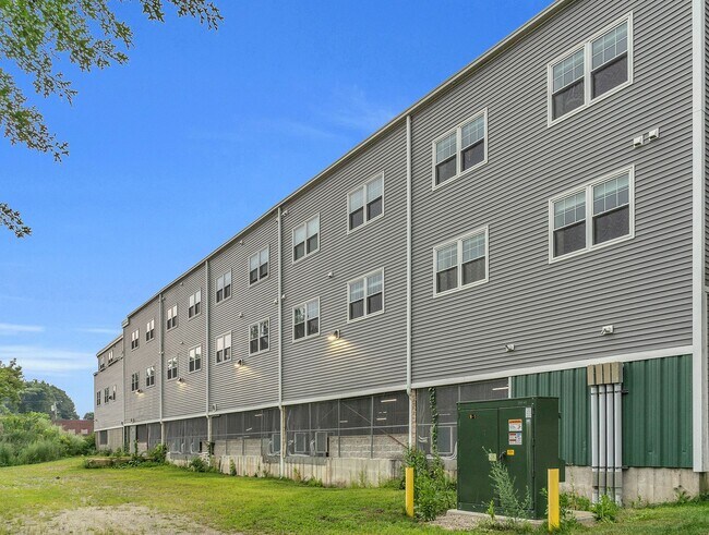 Arrowpoint at South Grove - Bradford MA