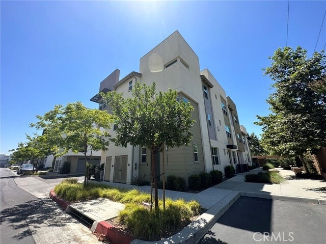 Building Photo - 10517 Huxley Dr
