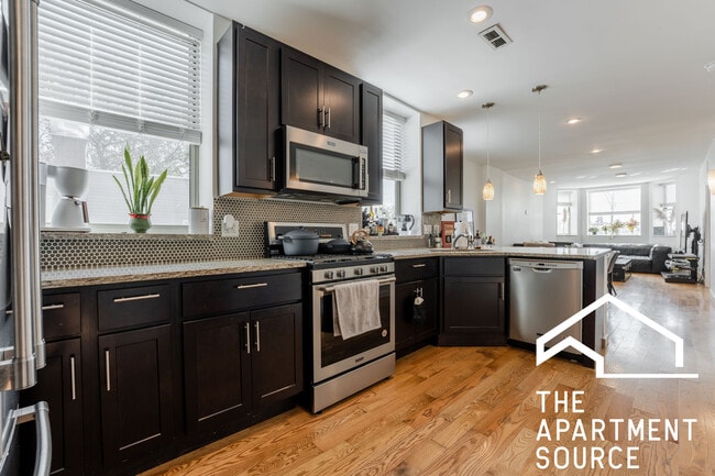 Photo - 1806 W Grand Ave Unit 2