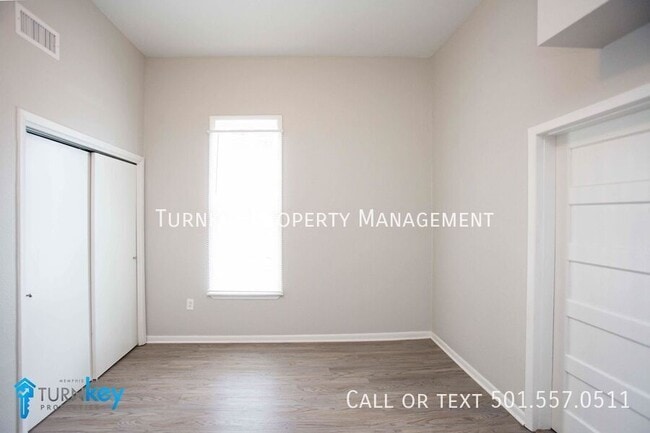 Photo - 1622 Hanger St