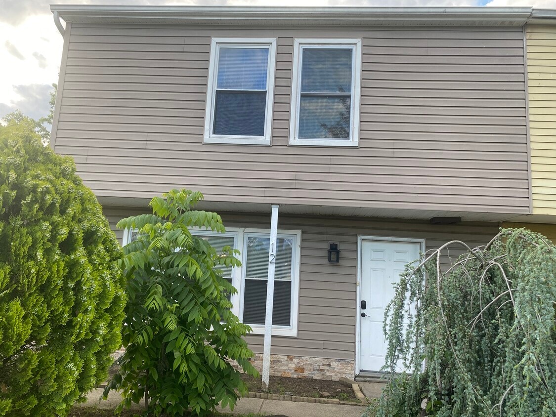 Photo - 12 Farmhouse Rd (Sicklerville, NJ)
