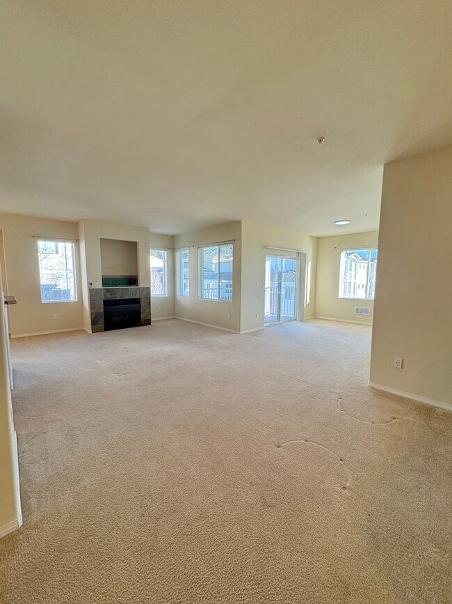 Photo - 2Bd/2Ba Bothell Condo Unit D3007