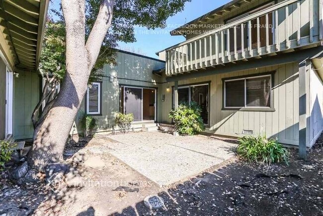 Photo - 716 Whispering Bay Ln