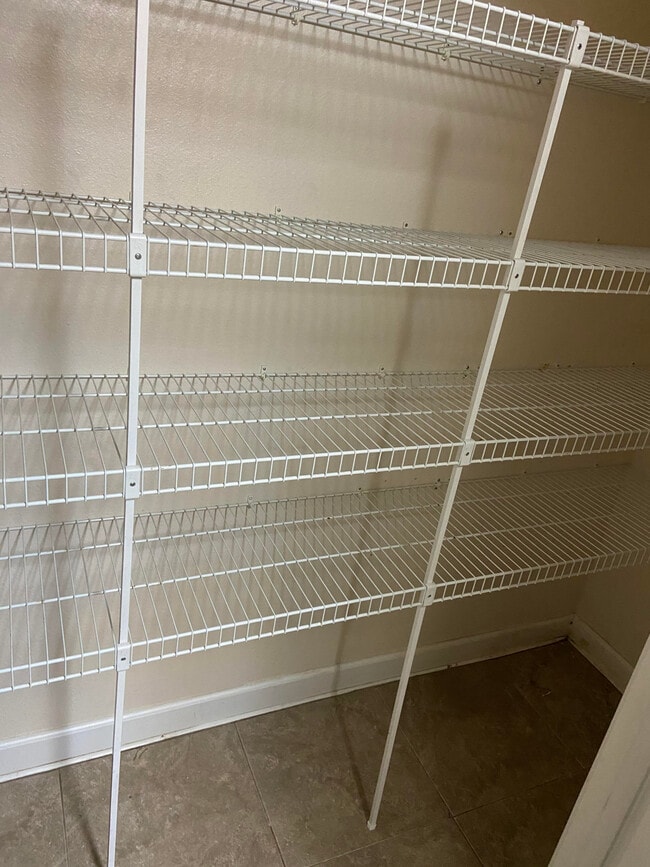 Photo - 18117 Bridle Bit Ln Unidad NA