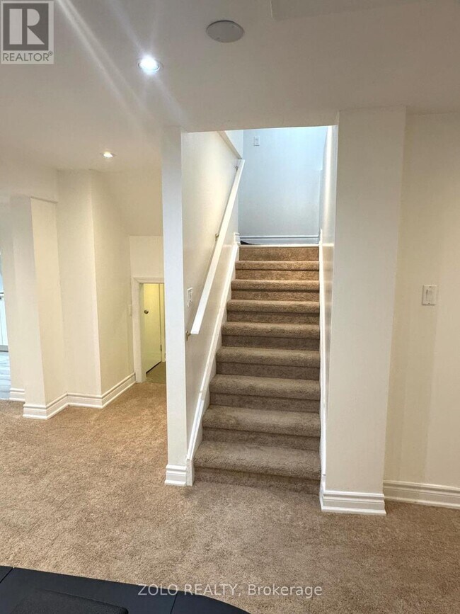 Photo - 9 Lebovic Dr