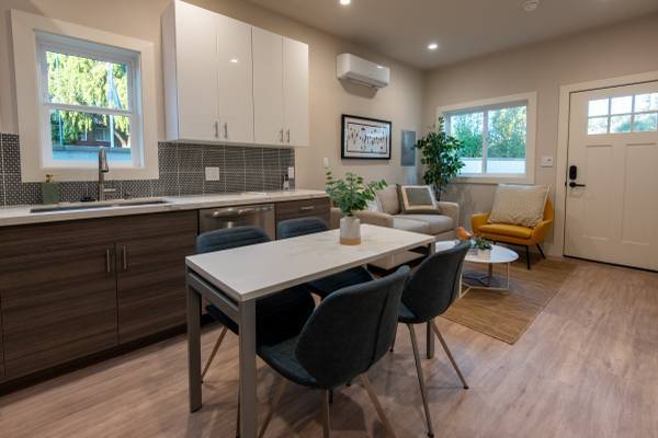 678 Bellflower