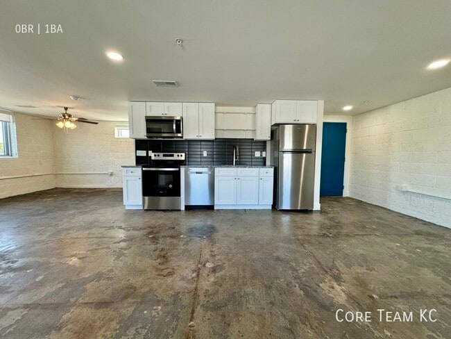 Photo - 3100 E Gillham Plaza Unit 304