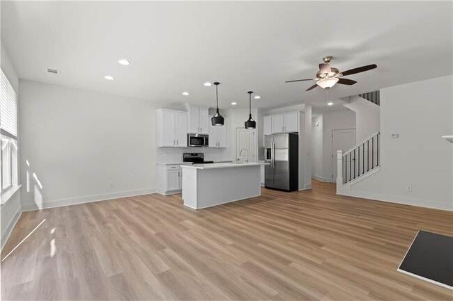 Photo - 2527 Riverside Rd