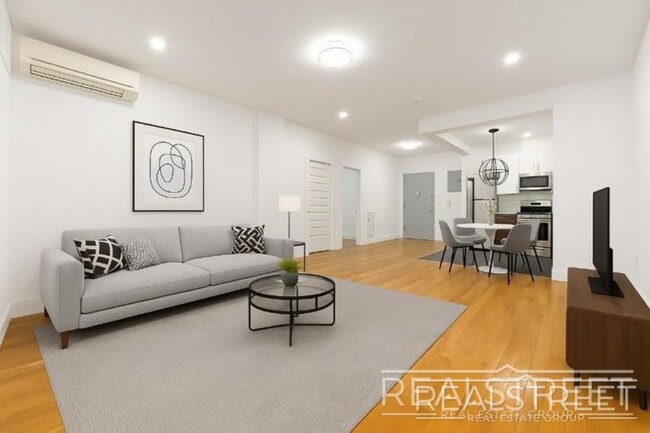 Photo - LUXURY Giant 1 BED LOFT in Queens! Unit 620