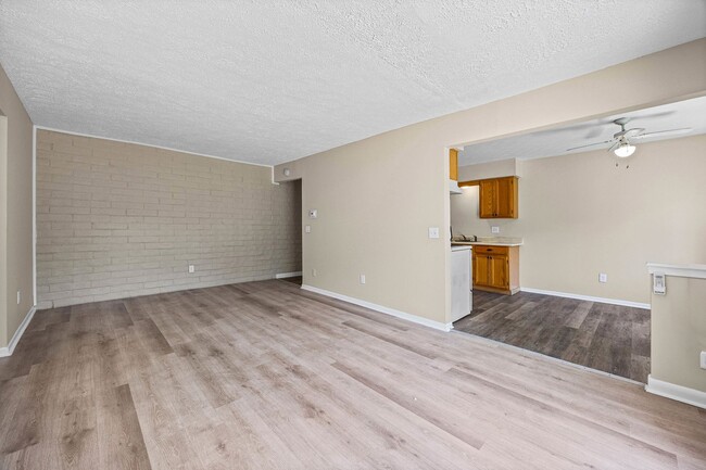 5 Stenwick Dr Unit F
