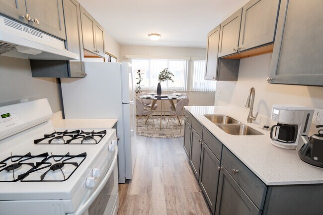 Photo - Hiawatha Court