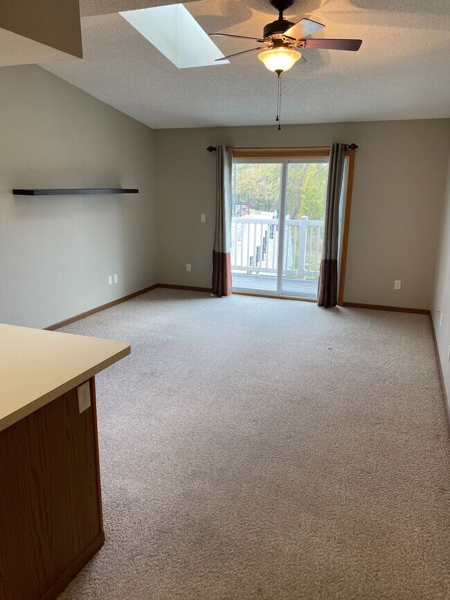 2BR 2bath condo in beautiful Melrose On Th... - 2BR 2bath condo in beautiful Melrose On Th...
