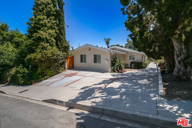 Photo - 5634 Mason Ave