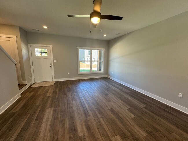 Photo - Sunburst Villa Luxury Townhouse WITH BASEMENT