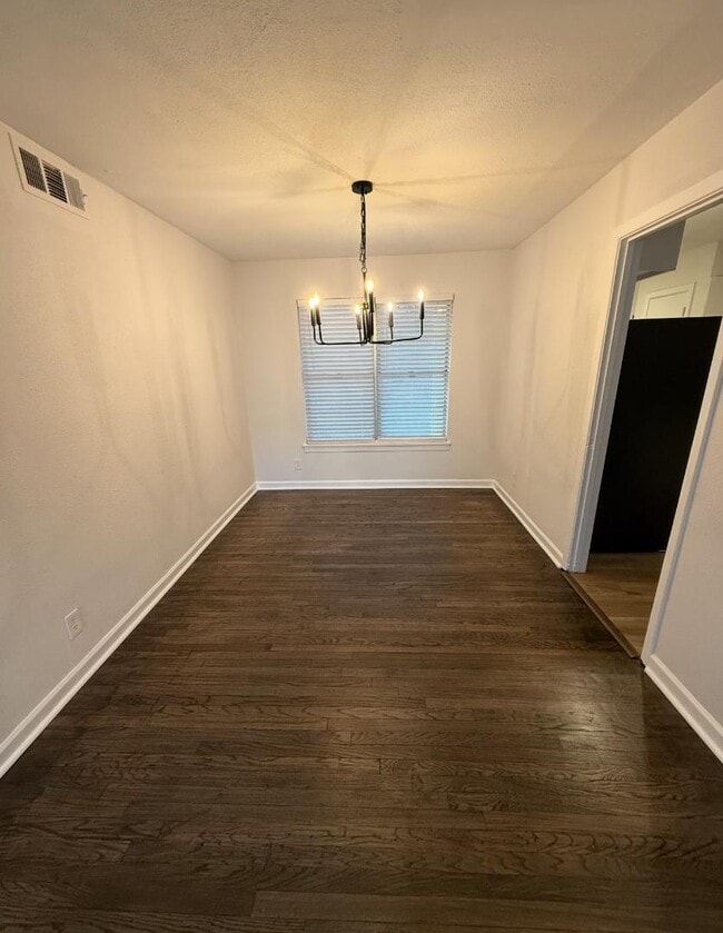 Photo - 146 Doolittle Dr