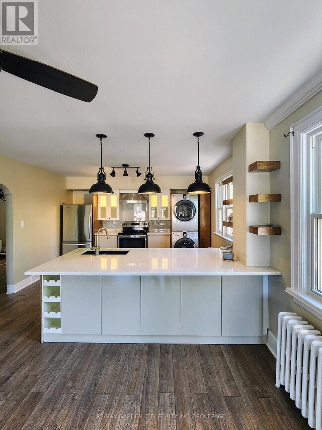 Photo - 75 Thomas St Unit One