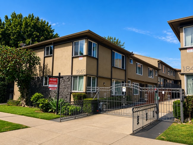 1849 Garfield Pl