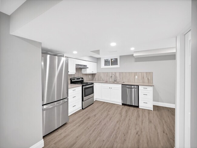 Photo - 401 Bunting Rd