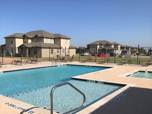 Oak Manor Villas - Big Spring