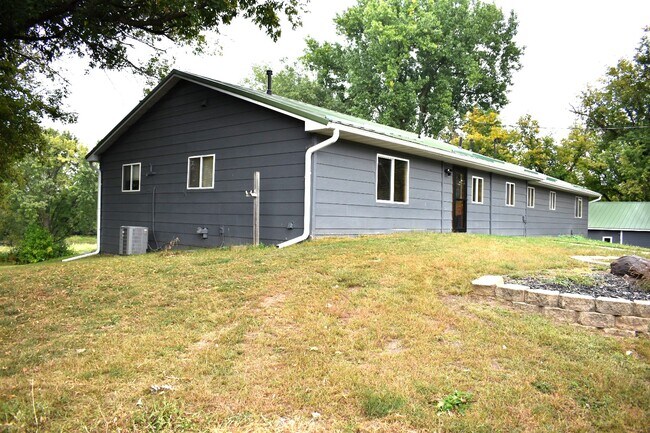 Photo - 710 170th Ave