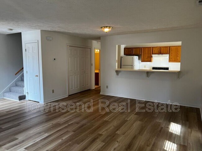 Photo - 1016 Ancestry Dr